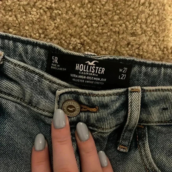 Hollister Mom Jeans - Picture 2 of 3
